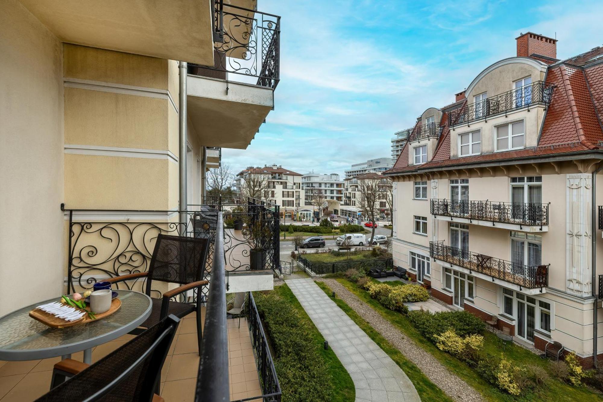 Apartamenty Trzy Korony By Noclegi Renters Swinemünde Exterior foto